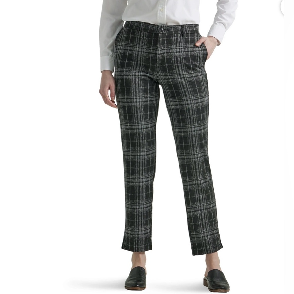 Lee Regular Fit Comfort Waist Straight Knit Pant Size 10M